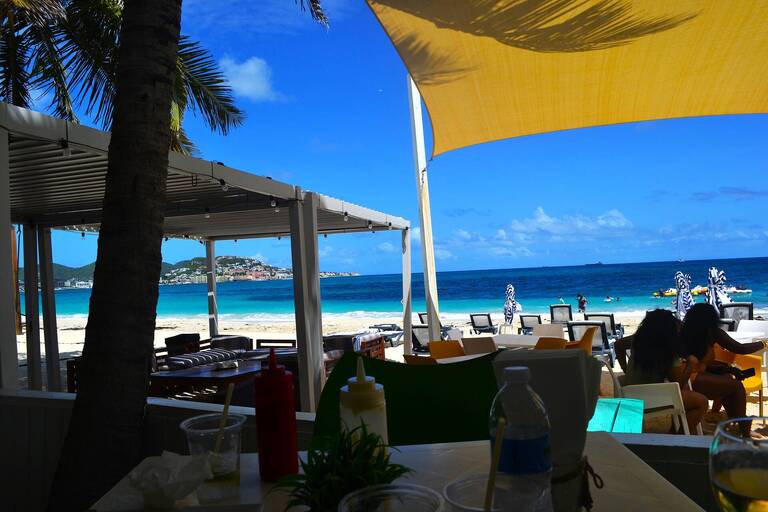 Ds beach bar.JPG