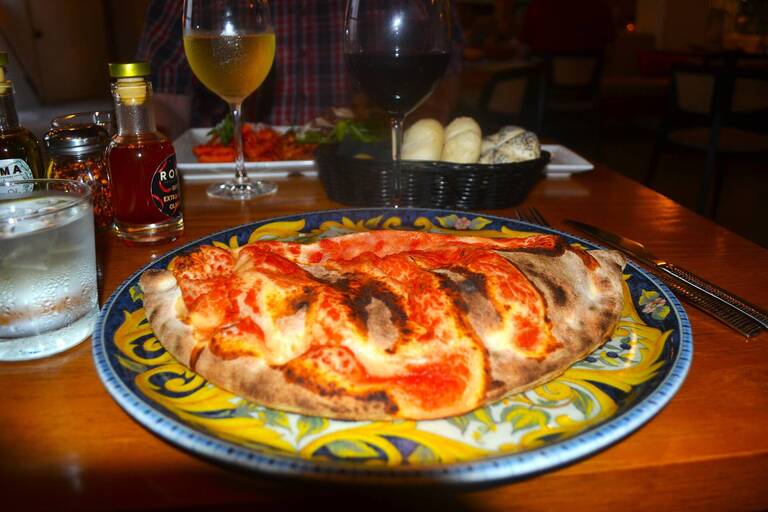 calzone.JPG