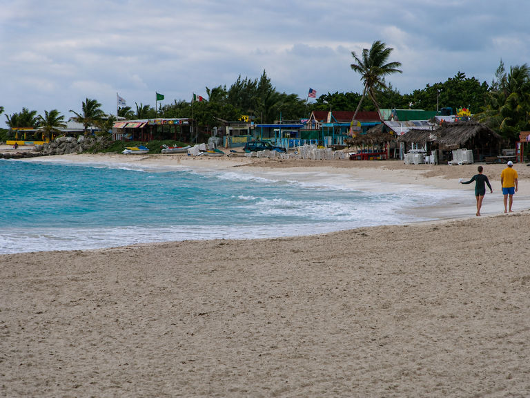 Orient_Beach_July_2005.png